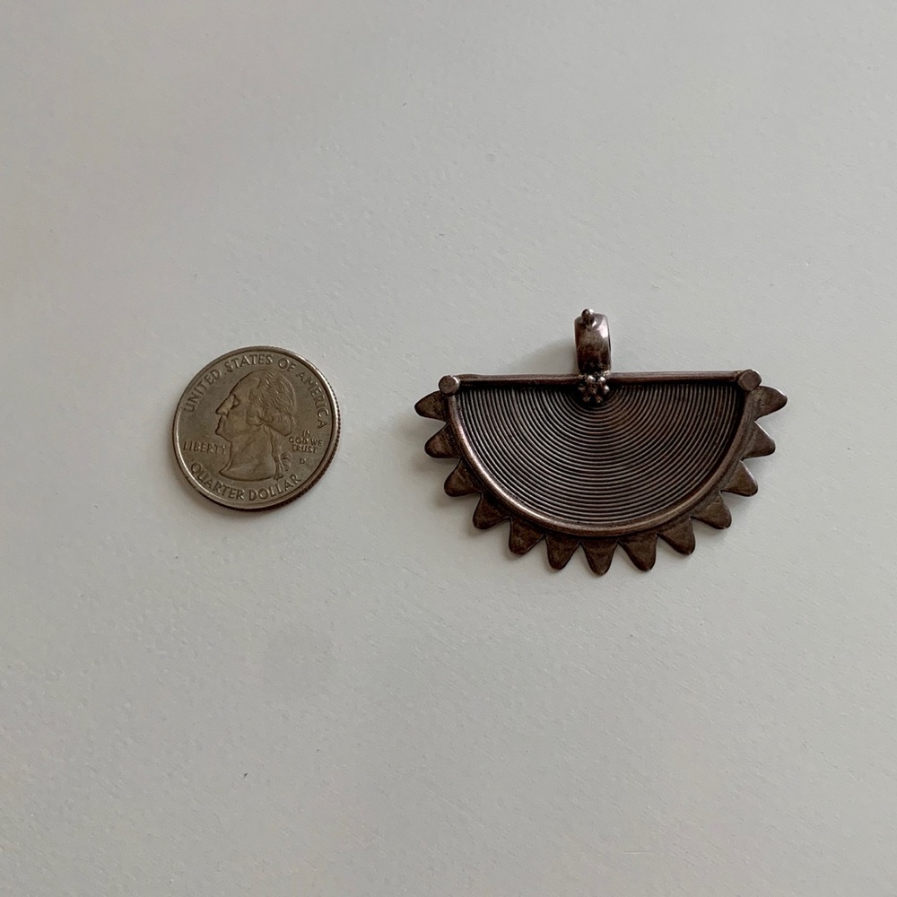 Pendant - Picture 2 of 5